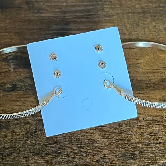 NWT—Gold Earring Set of Hoops and Studs - Picture 7 of 9